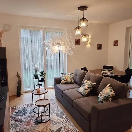 Exklusive Gartenwohnung Blaetterzauber, Boutique-ferienwohnung In Freilassing, Nahe Salzburg *