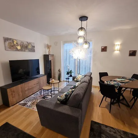 Exklusive Gartenwohnung Blaetterzauber, Boutique-ferienwohnung In Freilassing, Nahe Salzburg Freilassing