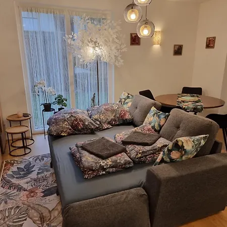 Exklusive Gartenwohnung Blaetterzauber, Boutique-ferienwohnung In Freilassing, Nahe Salzburg *